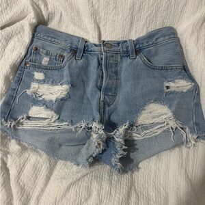 Levi size 28w Distressed Denim Women Shorts